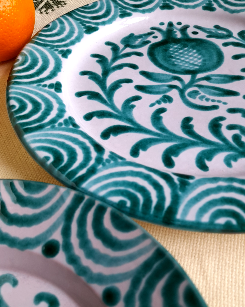Granada Fajalauza Plate in Green — CASA PLETÓRICA — Handmade
